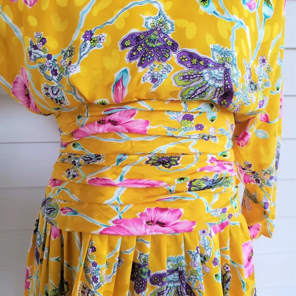 Vintage 80s/90s Luciano Choi 100% Silk Dress with matching scarf - Picture 5 of 15